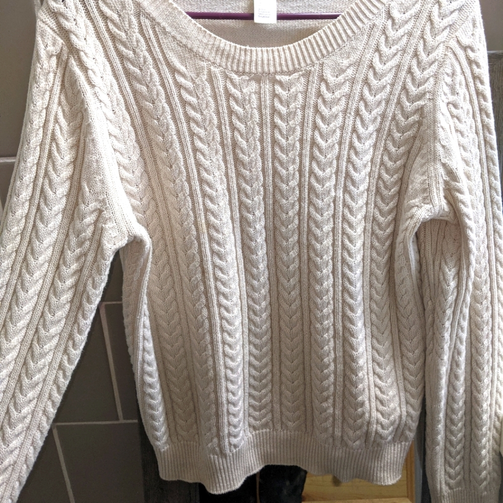 H&M Cable Knit Beige Sweater Size Medium